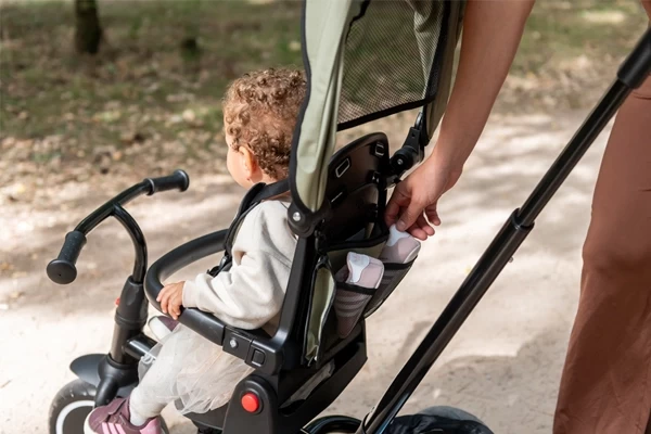 Praktische Tasche auf der Rückseite