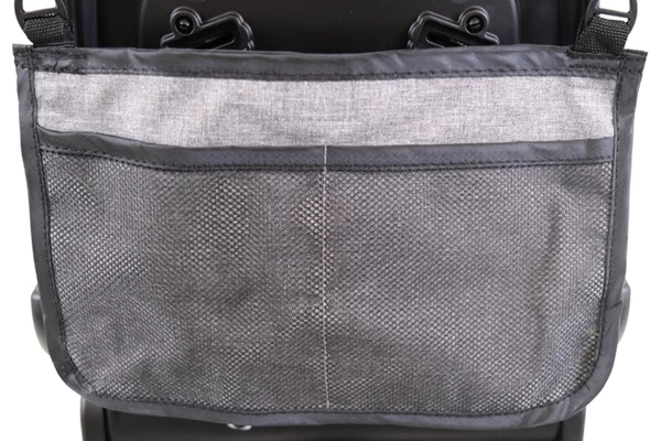 Praktische Tasche auf der Rückseite