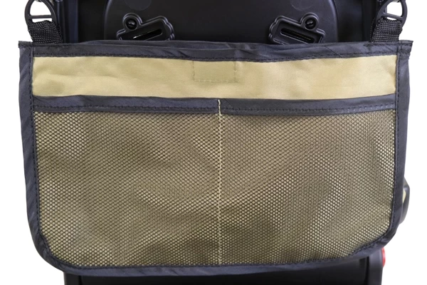 Praktische Tasche auf der Rückseite