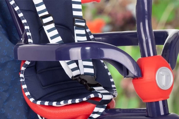 Sicherheitsbügel und -gurt