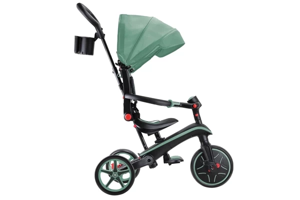 Mit Halterung für Becher und Telefon